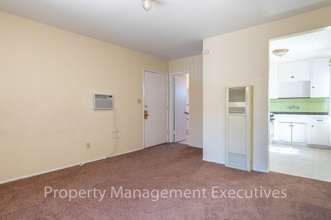 7545 High St in La Mesa, CA - Building Photo - Building Photo