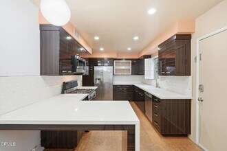 313 S Orange Grove Blvd in Pasadena, CA - Building Photo - Building Photo