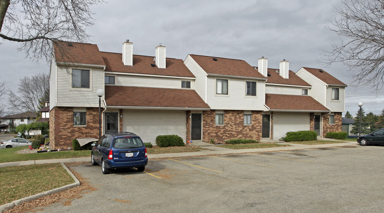 Southridge Village in Madison, WI - Foto de edificio