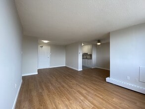 Tarawood Place in Peterborough, ON - Building Photo - Building Photo