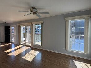 1162 Harbor Ct in Glendale Heights, IL - Building Photo - Building Photo