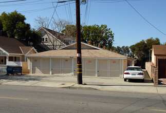 656 4th St in San Fernando, CA - Building Photo - Building Photo