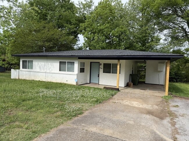 2200 Norwood Dr NW in Huntsville, AL - Building Photo - Building Photo