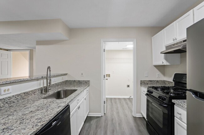 1900 Shawn Wayne Ct SE in Atlanta, GA - Building Photo - Building Photo