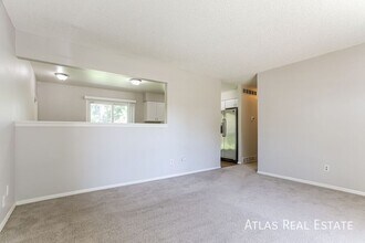 2421 S Lewiston St in Aurora, CO - Building Photo - Building Photo
