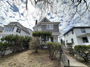 1928 Chapel St in New Haven, CT - Building Photo - Building Photo