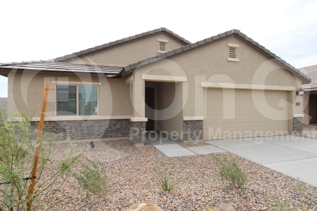 1555 E Strople Dr in Casa Grande, AZ - Building Photo