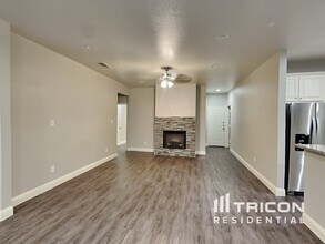 1900 Carrington Dr in Glenn Heights, TX - Building Photo - Building Photo