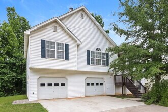 577 Paradise Cir in Douglasville, GA - Building Photo - Building Photo