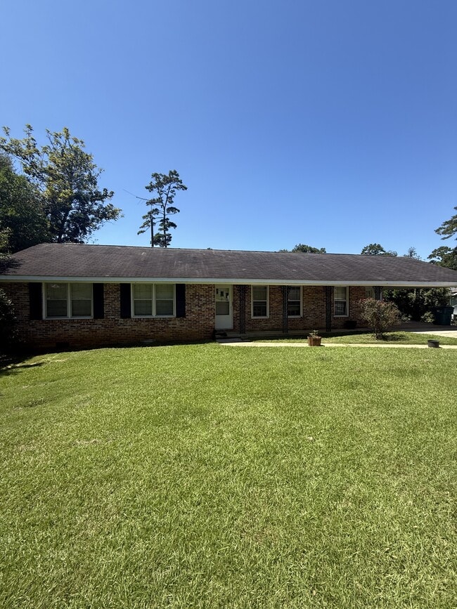 property at 111 Pinecrest Dr