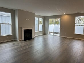 4493 Marilyn Ct in Grove City, OH - Building Photo - Building Photo