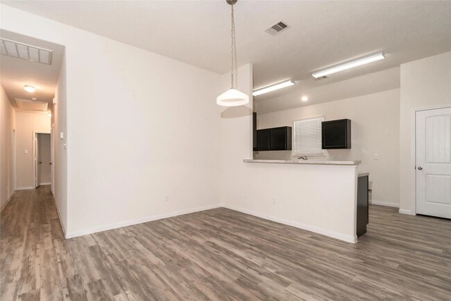 699 Fallow Ln in Alvin, TX - Building Photo - Building Photo