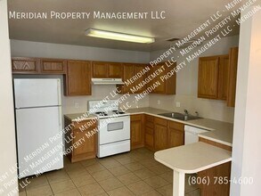 305 N Chicago Ave in Lubbock, TX - Foto de edificio - Building Photo