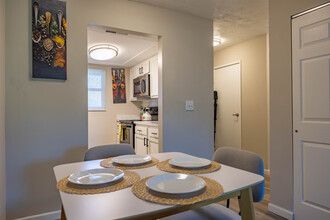 The Links in Cincinnati, OH - Building Photo - Interior Photo