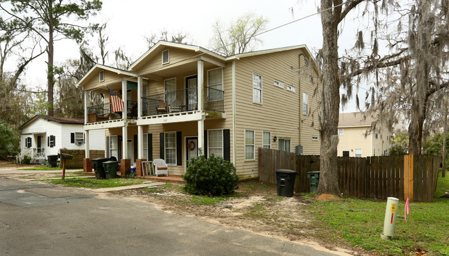 506 Myers Park Ln in Tallahassee, FL - Building Photo - Building Photo