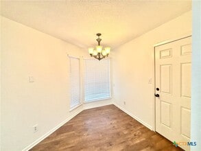 127 Cabana Dr in Victoria, TX - Building Photo - Building Photo