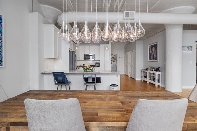 437 D St in Boston, MA - Building Photo - Building Photo