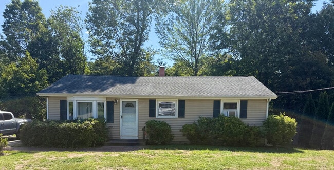 26 Pittsburgh Dr in Nashua, NH - Building Photo - Building Photo