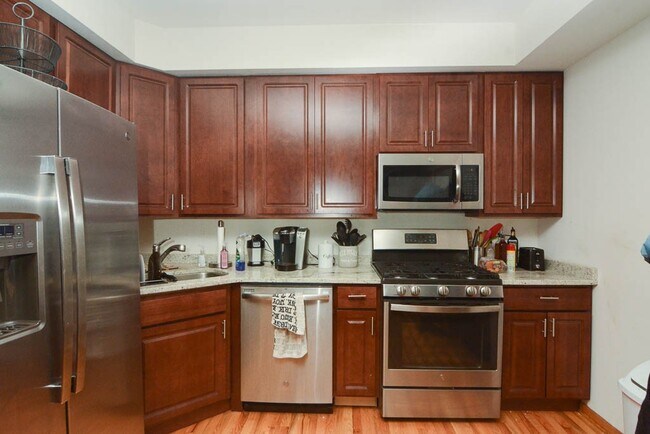 1465 W Cortez St in Chicago, IL - Building Photo - Building Photo