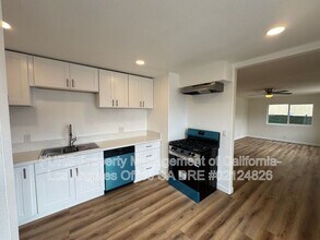 4421 166th St in Lawndale, CA - Building Photo - Building Photo