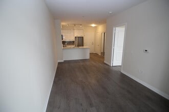 65-365 Watergarden Dr in Mississauga, ON - Building Photo - Building Photo