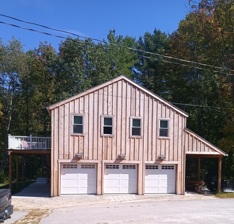57 River Rd, Unit B in Henniker, NH - Building Photo