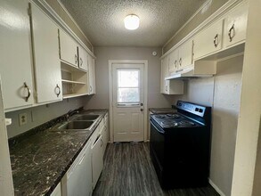 2122 21st St in Lubbock, TX - Building Photo - Building Photo