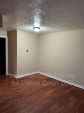 1972 Cambridge Dr in Lexington, KY - Foto de edificio - Building Photo