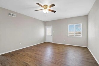 512 E Hazelwood St in Princeton, TX - Building Photo - Building Photo