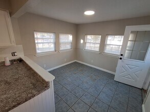 1009 Roxton Dr in St. Louis, MO - Building Photo - Building Photo