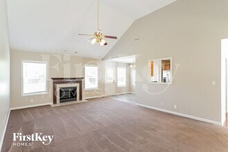 3426 N Henderson Way in Clarksville, TN - Foto de edificio - Building Photo