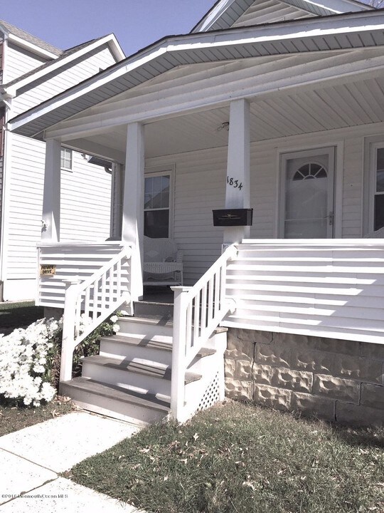 1834 Parkway in Wall Township, NJ - Building Photo