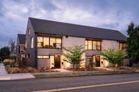 5832 SE Division St in Portland, OR - Foto de edificio - Building Photo