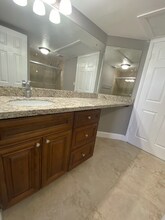 2820 N Oakland Forest Dr in Oakland Park, FL - Building Photo - Building Photo