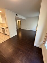 10911 Rochester Ave in Los Angeles, CA - Building Photo - Building Photo