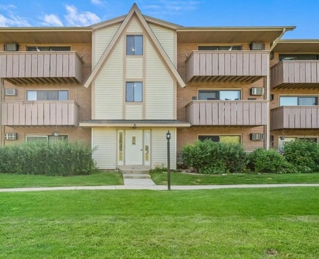 property at 9 Cedar Ct