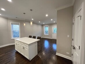 1744 W Winnemac Ave in Chicago, IL - Building Photo - Building Photo