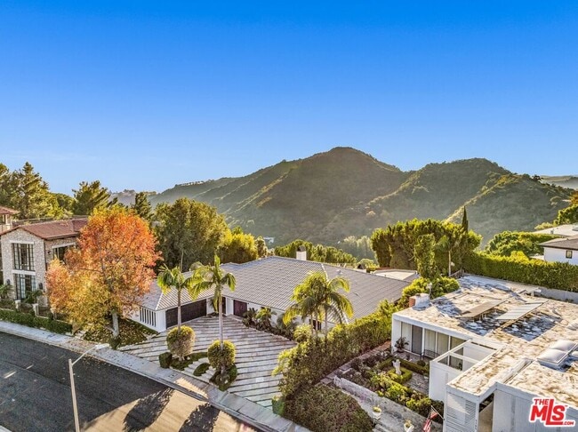 property at 2177 Summitridge Dr