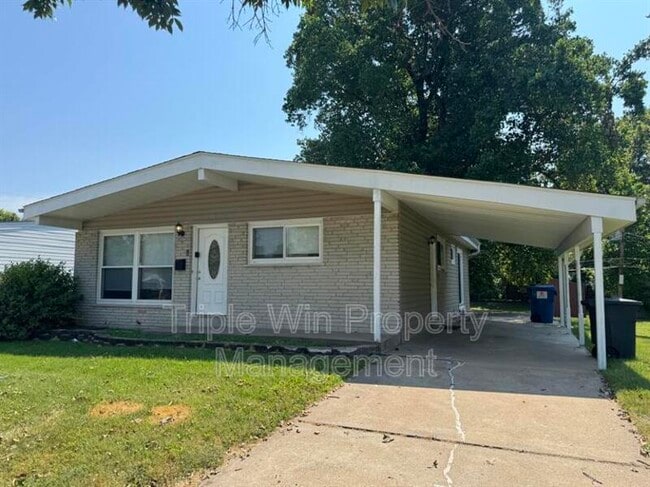 property at 10 Ronda Dr