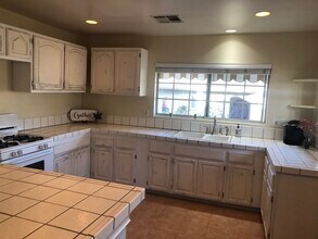 2208 Gramercy Ave in Torrance, CA - Foto de edificio - Building Photo