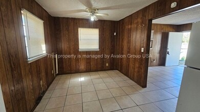 1560 W 6th St in Jacksonville, FL - Foto de edificio - Building Photo