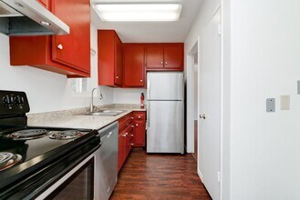 617-617 Truly Terrace in Vista, CA - Building Photo - Building Photo