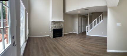 1205 W Hudgins St in Grapevine, TX - Building Photo - Building Photo