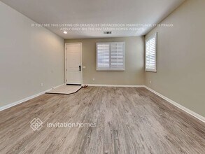 4020 Vancouver Ln in Quartz Hill, CA - Building Photo - Building Photo