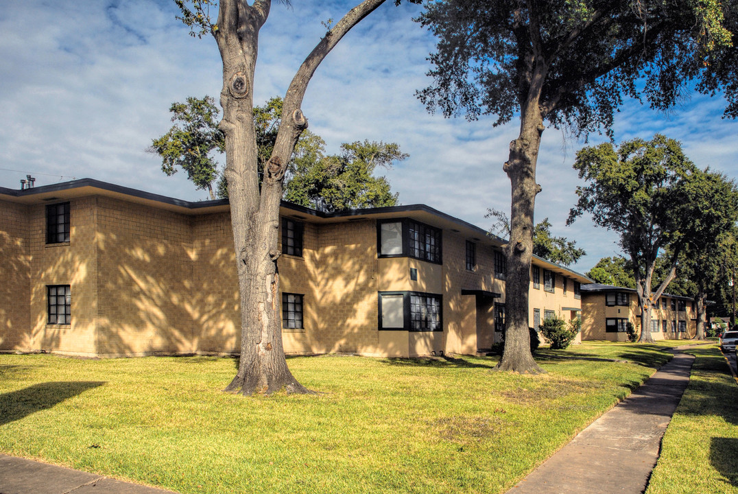 Lawndale Village in Houston, TX - Building Photo