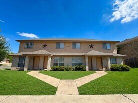 4200 July Dr, Unit # D in Killeen, TX - Building Photo