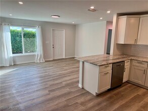 3181 Poinciana Dr in Naples, FL - Building Photo - Building Photo