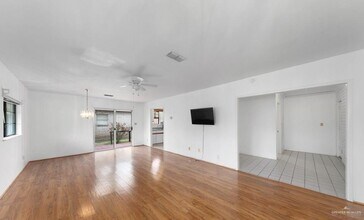 16 McFadden Dr in Brownsville, TX - Building Photo - Building Photo