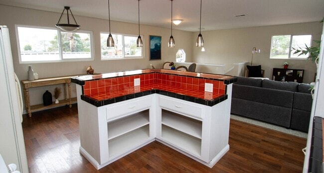 1455 10th St in San Luis Obispo, CA - Building Photo - Building Photo