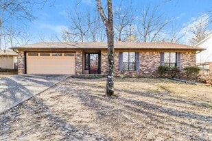 16 Turtle Creek Ct in Little Rock, AR - Building Photo
